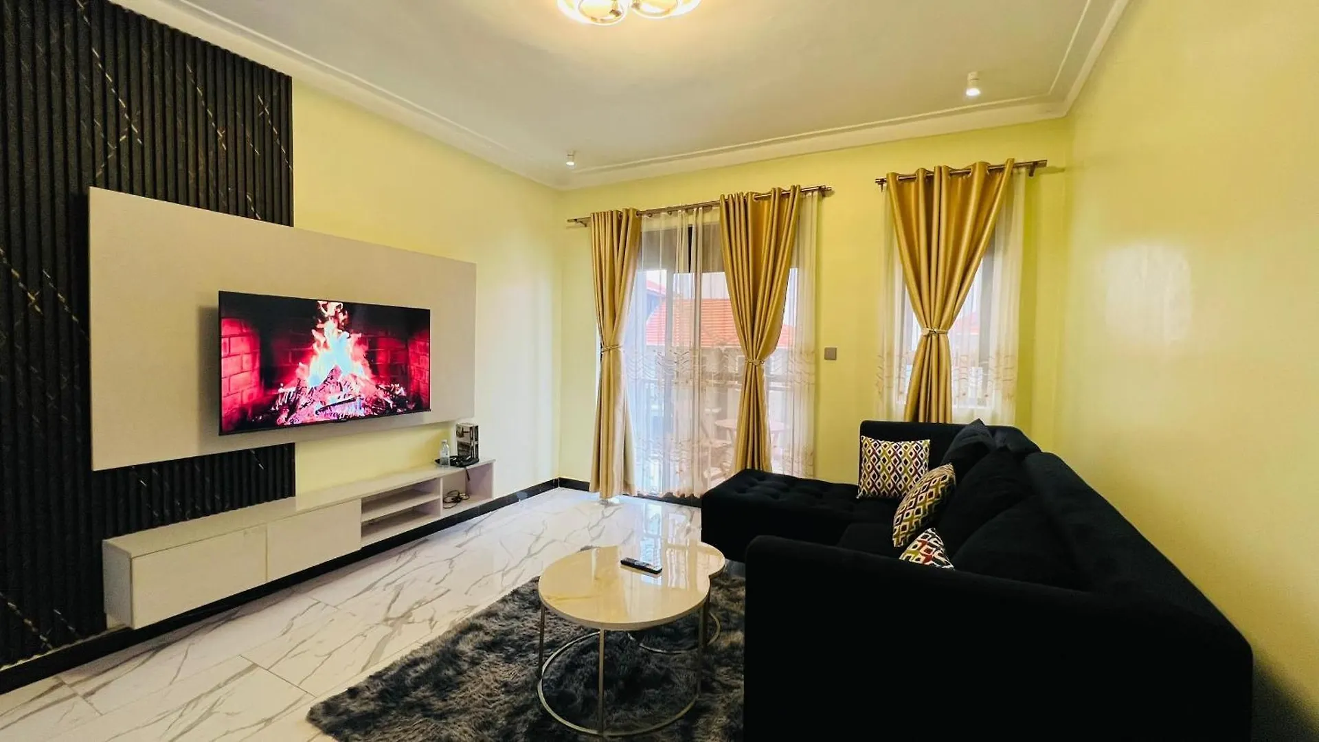 קמפאלה Signature Living Kyanja דירה