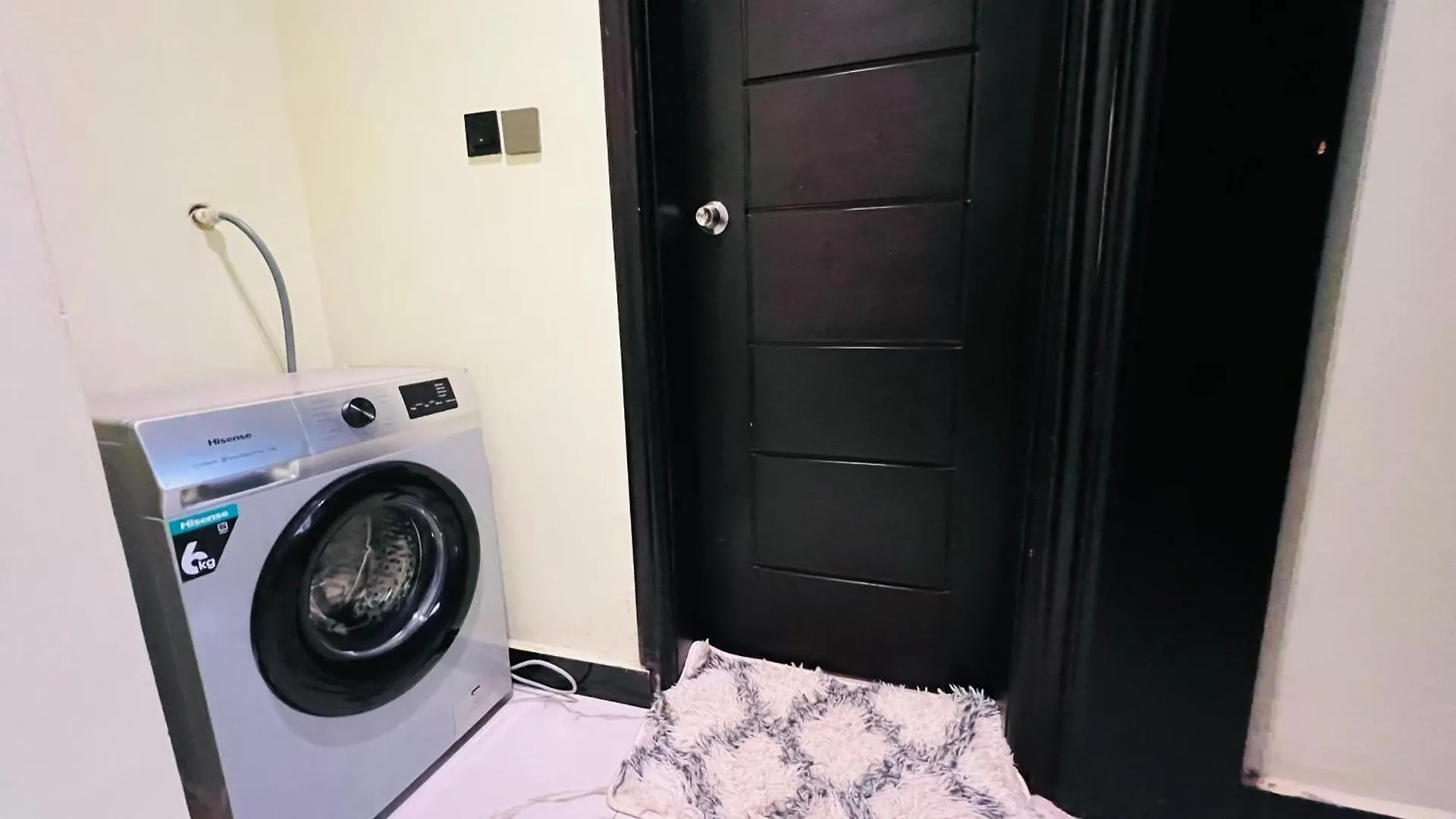 קמפאלה Signature Living Kyanja